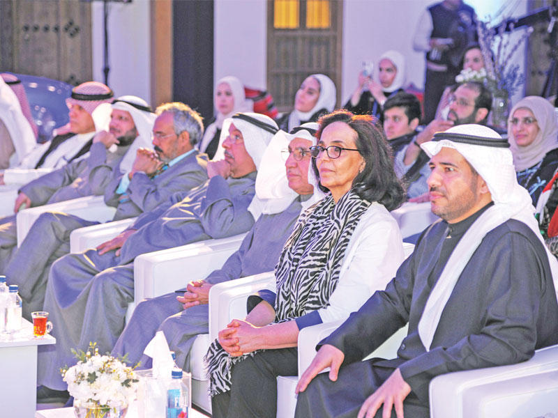 الشيخة أمثال والحمود والفارسي يتقدمون الحضورn