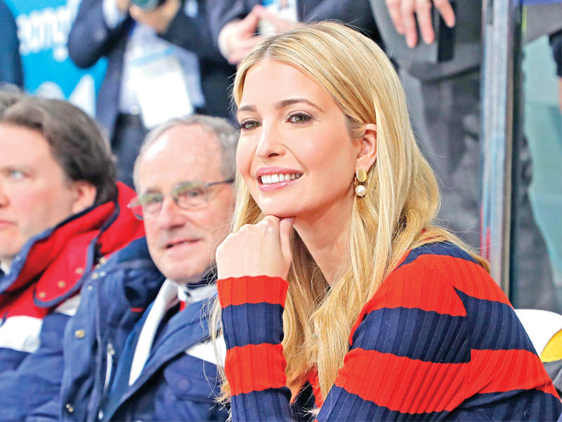 إيفانكا ترامب تتابع الألعاب الأولمبية الشتوية في كوريا الجنوبية أمس (ا ف ب)