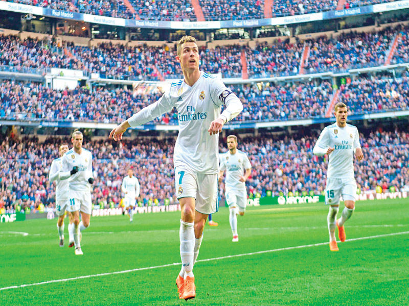 رونالدو نجم الريال يحتفل بهدفه