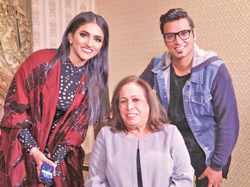 حياة الفهد متوسطة خالد الراجح وامتنان محمد