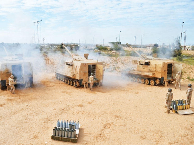 قصف مدفعي على مواقع للمسلحين شمالي العريش عاصمة محافظة شمال سيناء أمس  (القوات المسلحة)