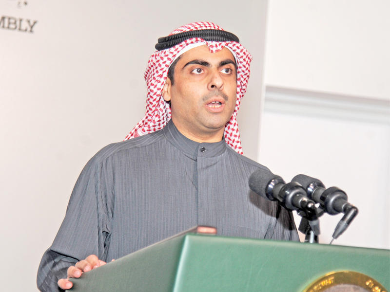 النائب رياض العدساني