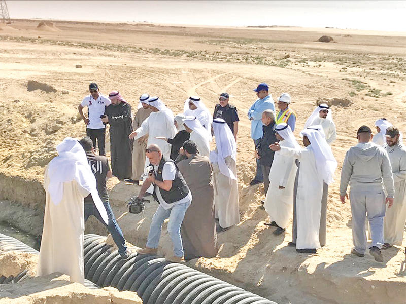 جانب من الجولة ويبدو أنبوب تصريف المياه الراكدة 