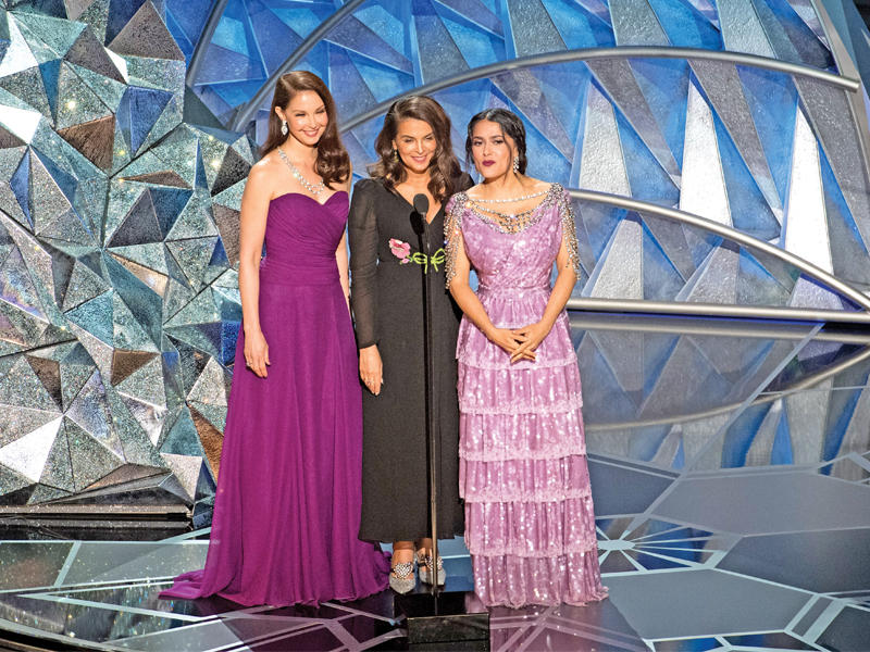 حايك وأنابيلا وجودn