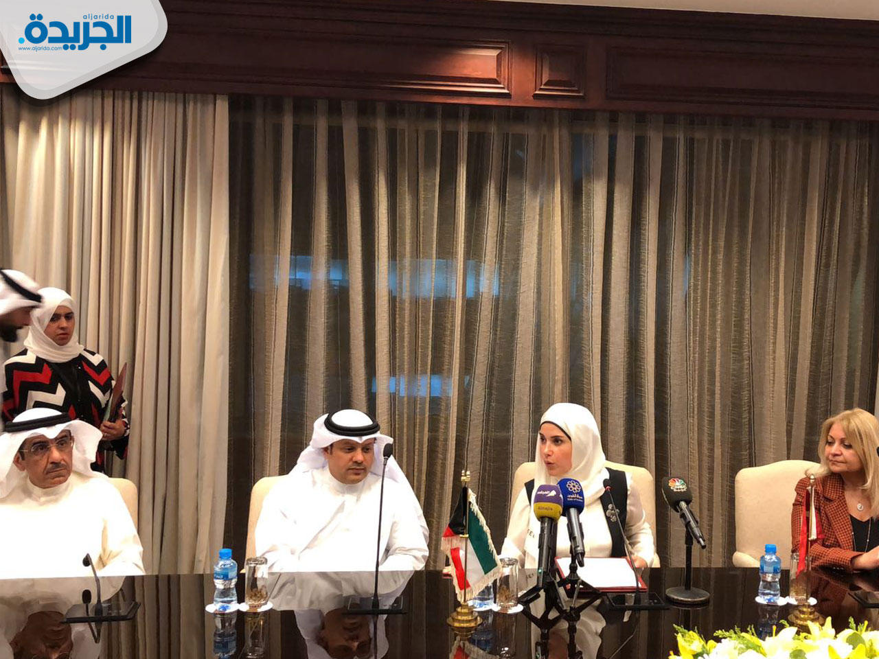 بوشهري ومسؤولو «السكنية» و«ليماك» خلال المؤتمر الصحافي