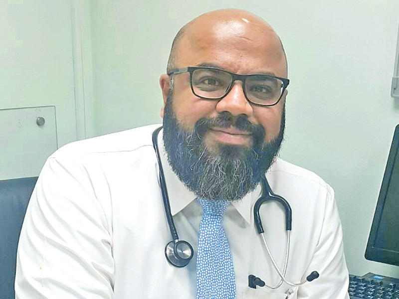 ختصاصي الباطنية والغدد الصماء والسكري في مستشفي الصباح د. عادل رض