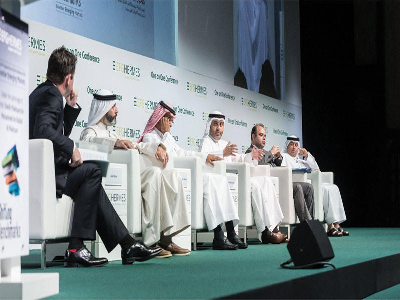 مشعل العصيمي متحدثاً خلال المؤتمر