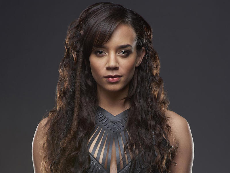 هانا جون كامين