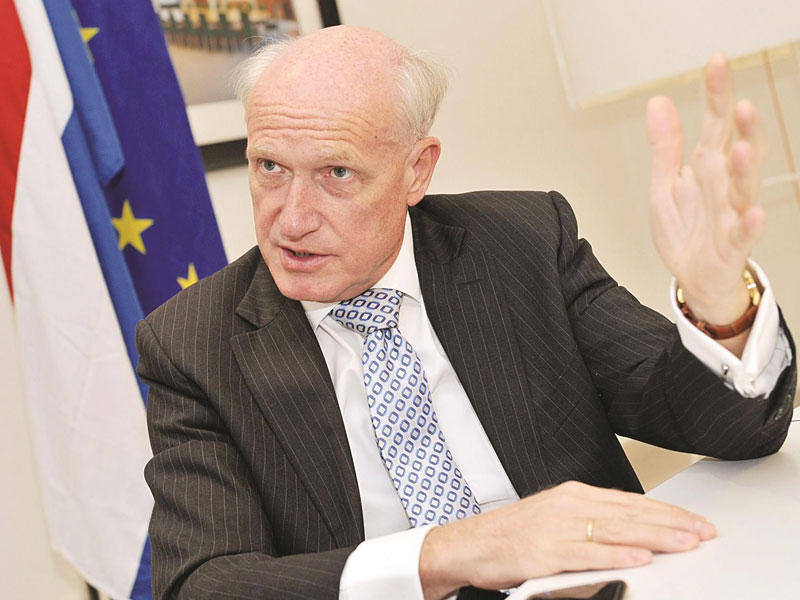 سفير هولندا لدى الكويت  فرانس بوتايت