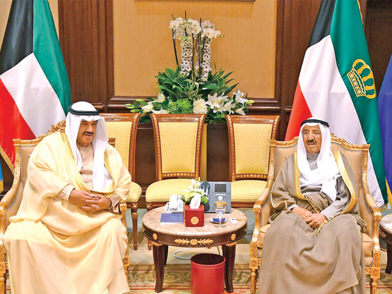 صاحب السمو مستقبلاً ناصر المحمد أمس