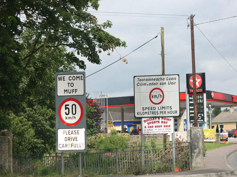 الحدود بين أيرلندا وأيرلندا الشماليةn