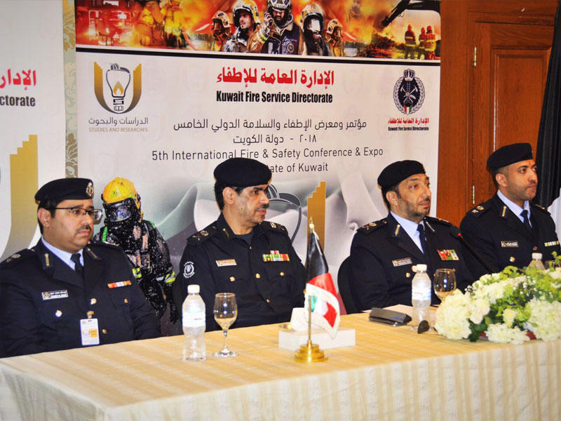 التركيت خلال اختتام فعاليات مؤتمر الإطفاء الدولي 