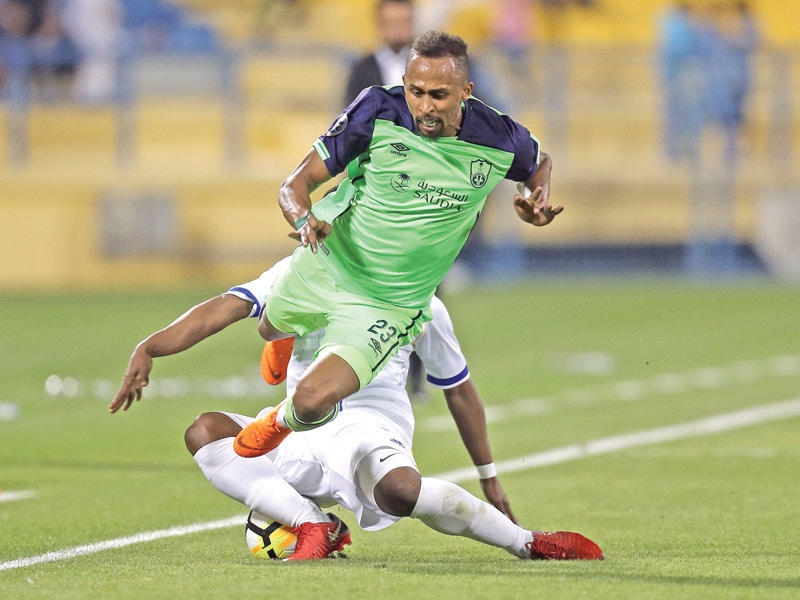 جانب من مباراة الذهاب بين الأهلي والخور