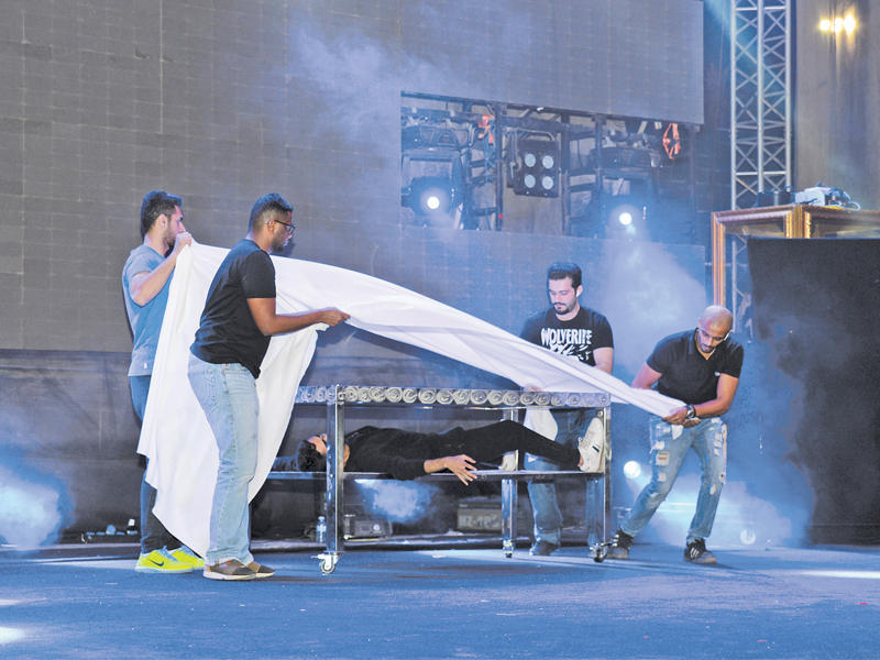 الخروج من الصندوق الحديدي