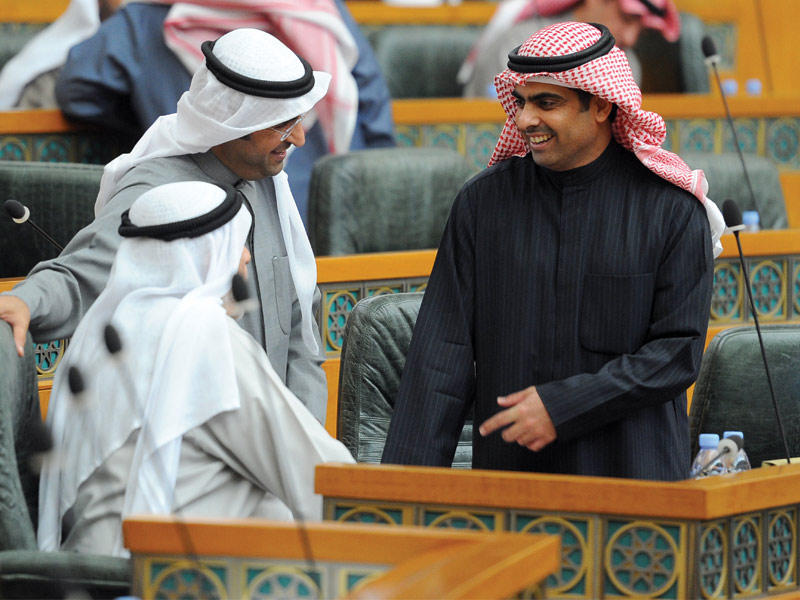 العدساني والحجرف وباسل الصباح في جلسة سابقة