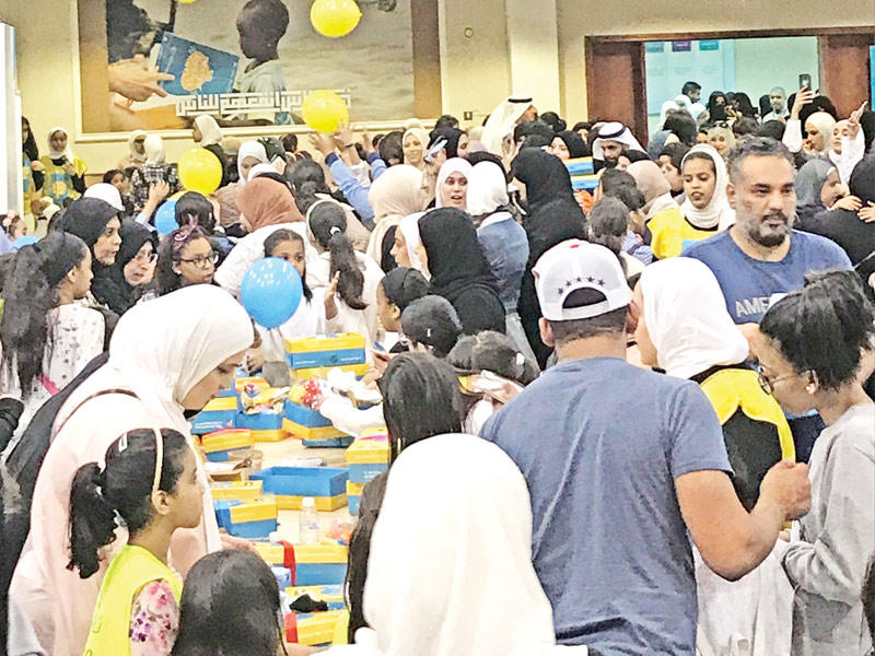 مشاركون في حملة «العون»