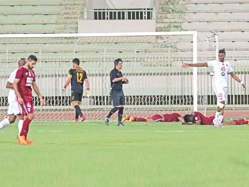 جانب من لقاء الكويت والنصر (تصوير جورج ريجي)