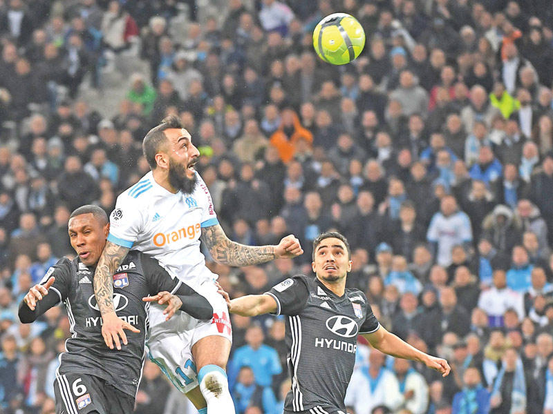 جانب من مباراة ليون مع مرسيليا 