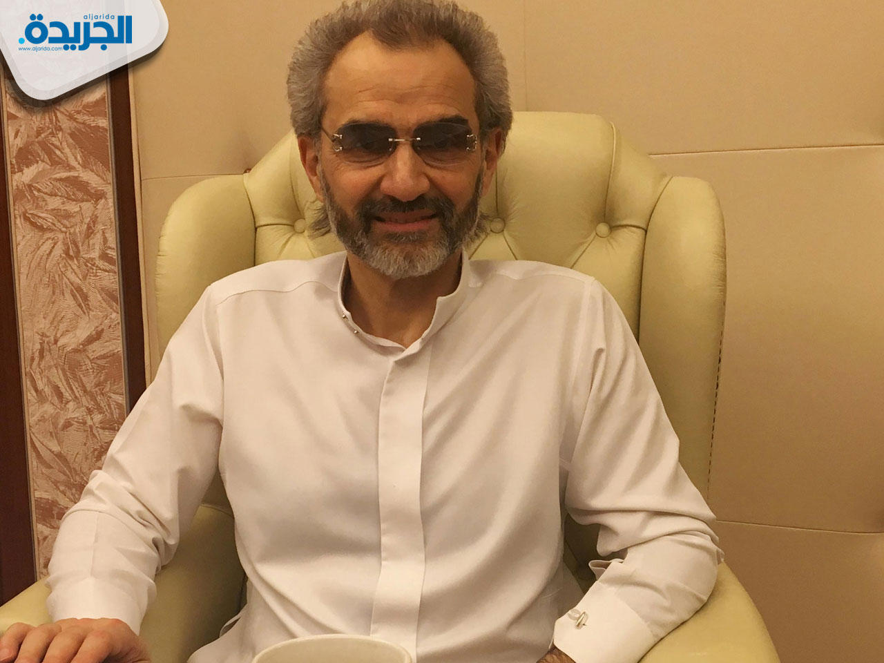 الوليد بن طلال أثناء الإحتجاز (أرشيف)