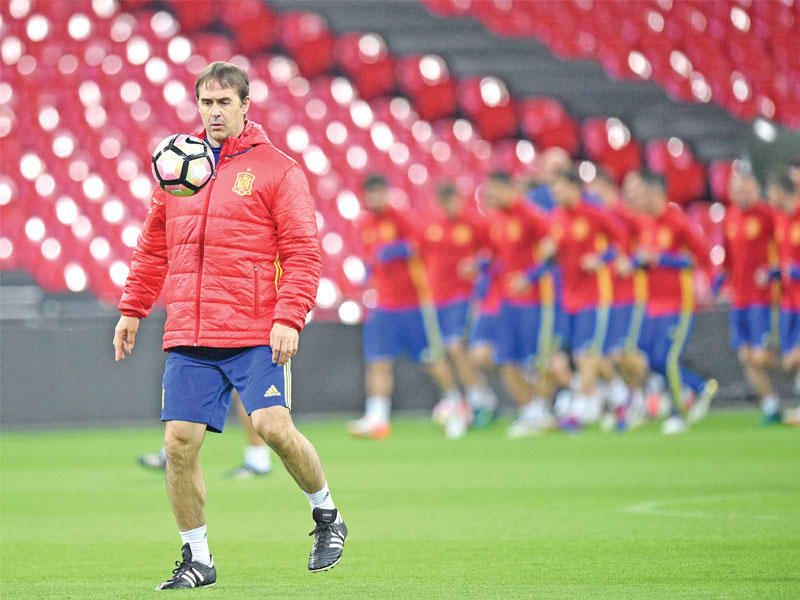 لوبيتيجي مدرب المنتخب الإسباني