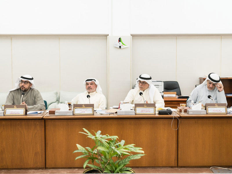 اجتماع سابق لـ «اللجنة المالية»