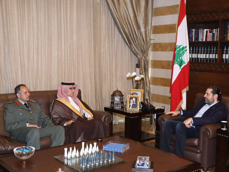 الحريري مستقبلاً القائم بالأعمال السعودي وليد البخاري أمس (دالاتي ونهرا)