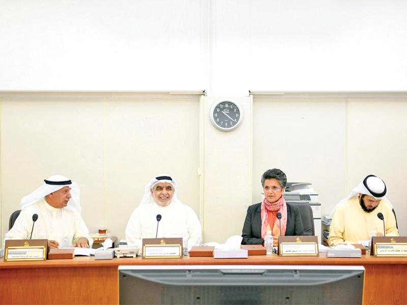 «الميزانيات» في اجتماع سابق