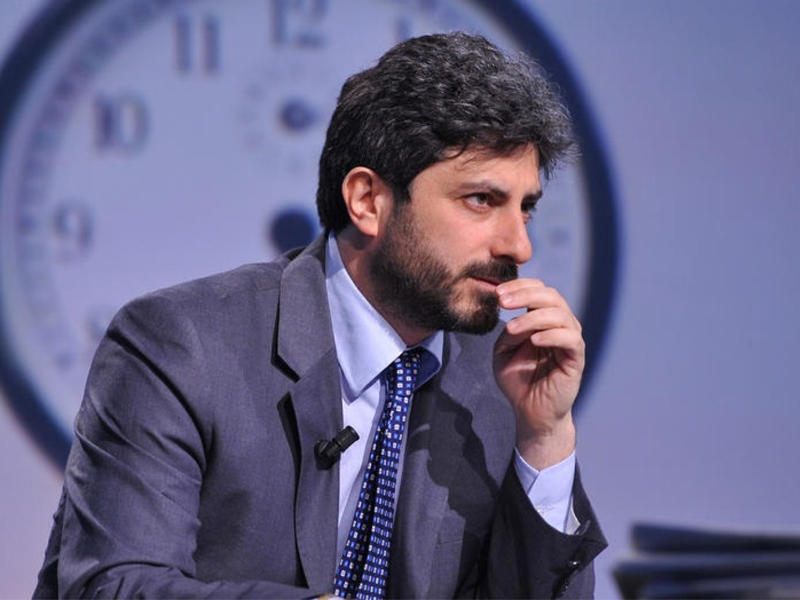 روبرتو فيكو الفائز برئاسة مجلس النواب الإيطالي