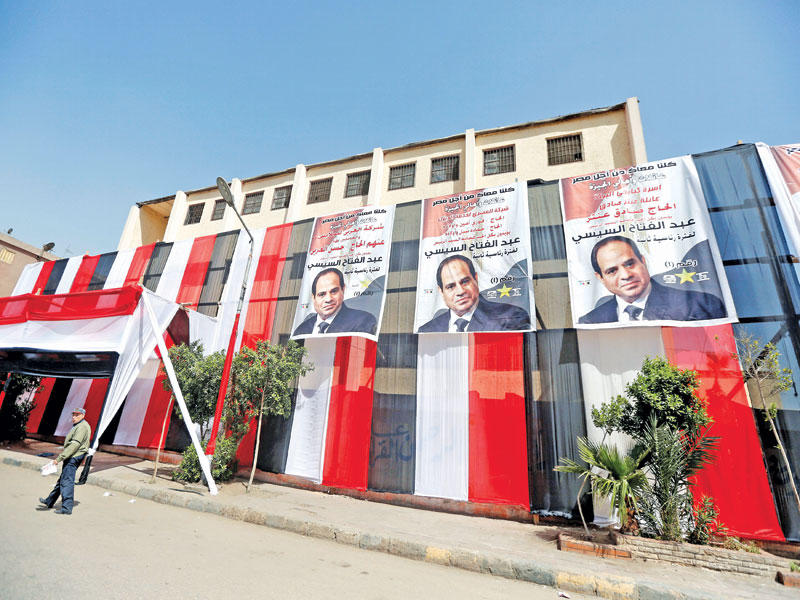 تنطلق اليوم الأنتخابات الرئيسية في مصر ، التي دعي إليها 59 مليون ناخب ، في اقتراع محسوم ، سيمنح الرئيس عبد الفتاح السيسي ولايته الثانية ، في حين تتركز الأنظار علي نسب المشاركة .