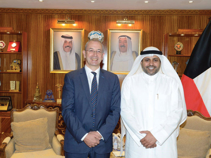 الجبري خلال استقباله سفير بريطانيا