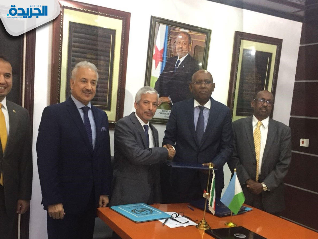 جانب من توقيع اتفاقية القرض