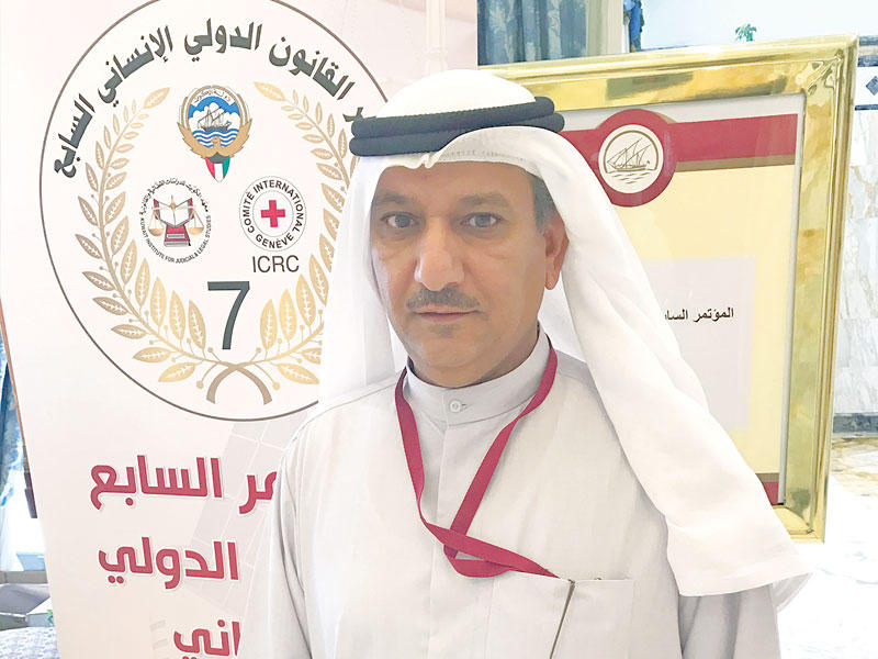  مدير معهد الكويت للدراسات القضائية والقانونية المستشار عويد الثويمر 