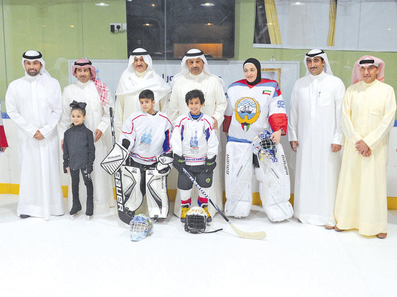 صورة جماعية خلال افتتاح صالة العجران