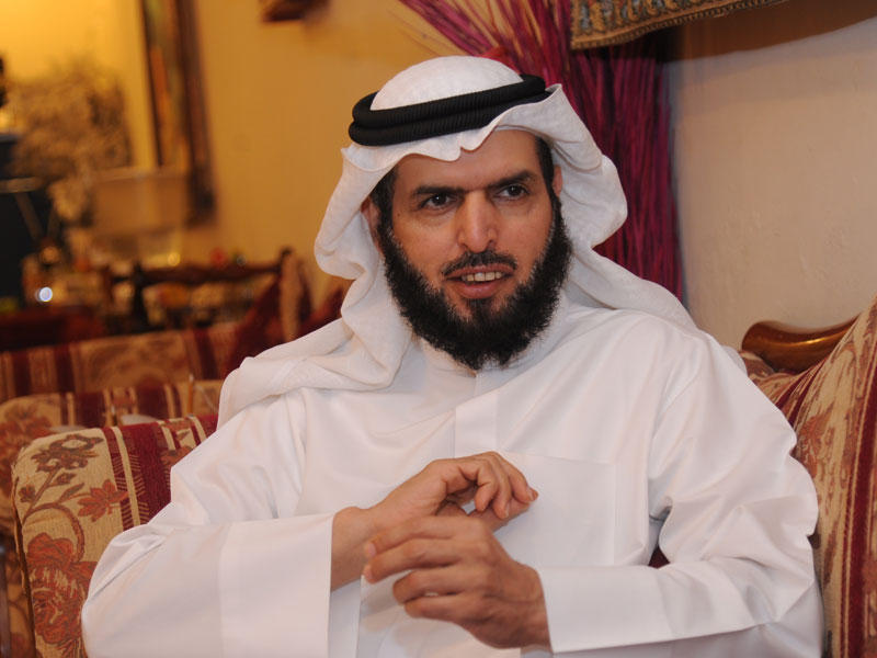 عادل الدمخي