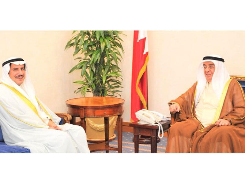 عزام الصباح خلال لقائه نائب رئيس مجلس الوزراء البحرينيn