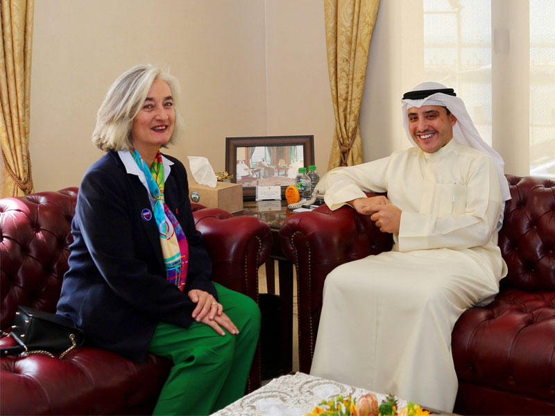 نائب وزير الخارجية الكويتي بالانابة السفير الشيخ الدكتور أحمد ناصر المحمد الصباح يلتقي سفيرة الجمهورية الفرنسية ماري ماسدوبوي