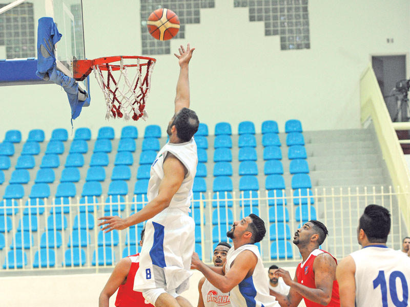 أحمد سعود يسجل في سلة الكويت    (تصوير عبدالله الخلف)