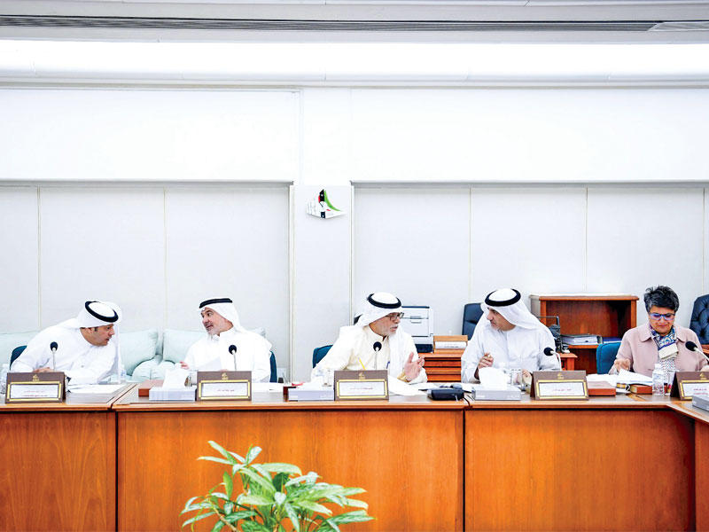 اللجنة المالية في اجتماعها أمس