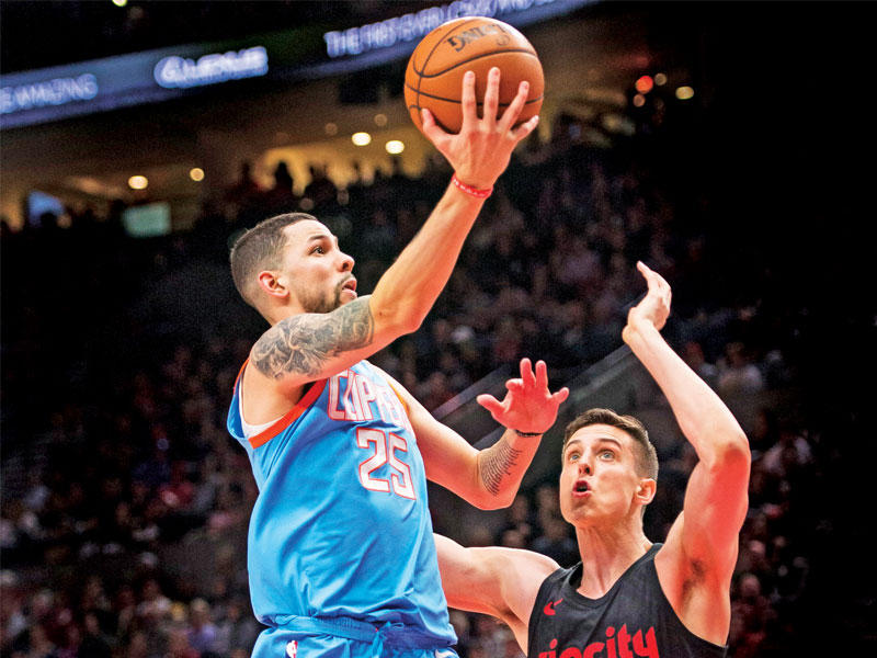 جانب من لقاء بورتلاند وكليبرز