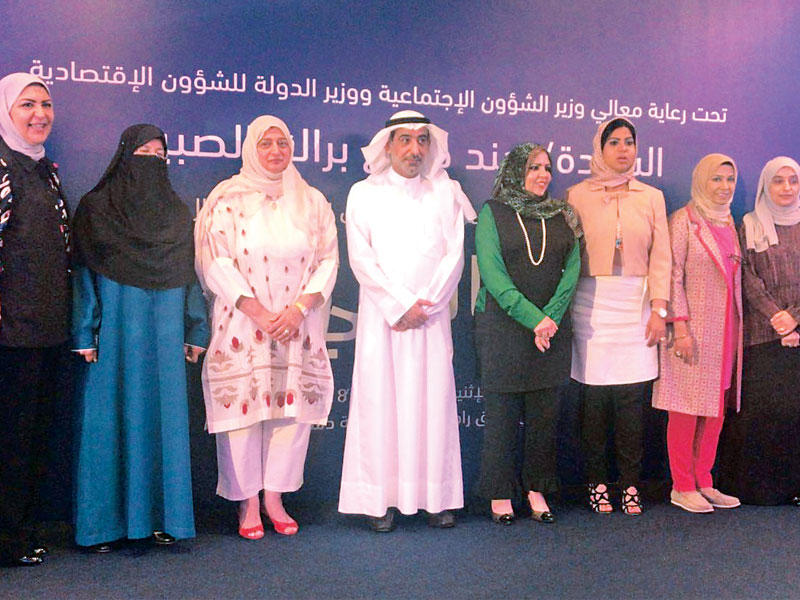 أبل والعدواني والأنصاري وبعض المكرمات