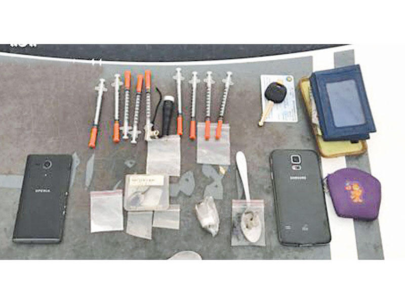 المخدرات وأدوات التعاطي