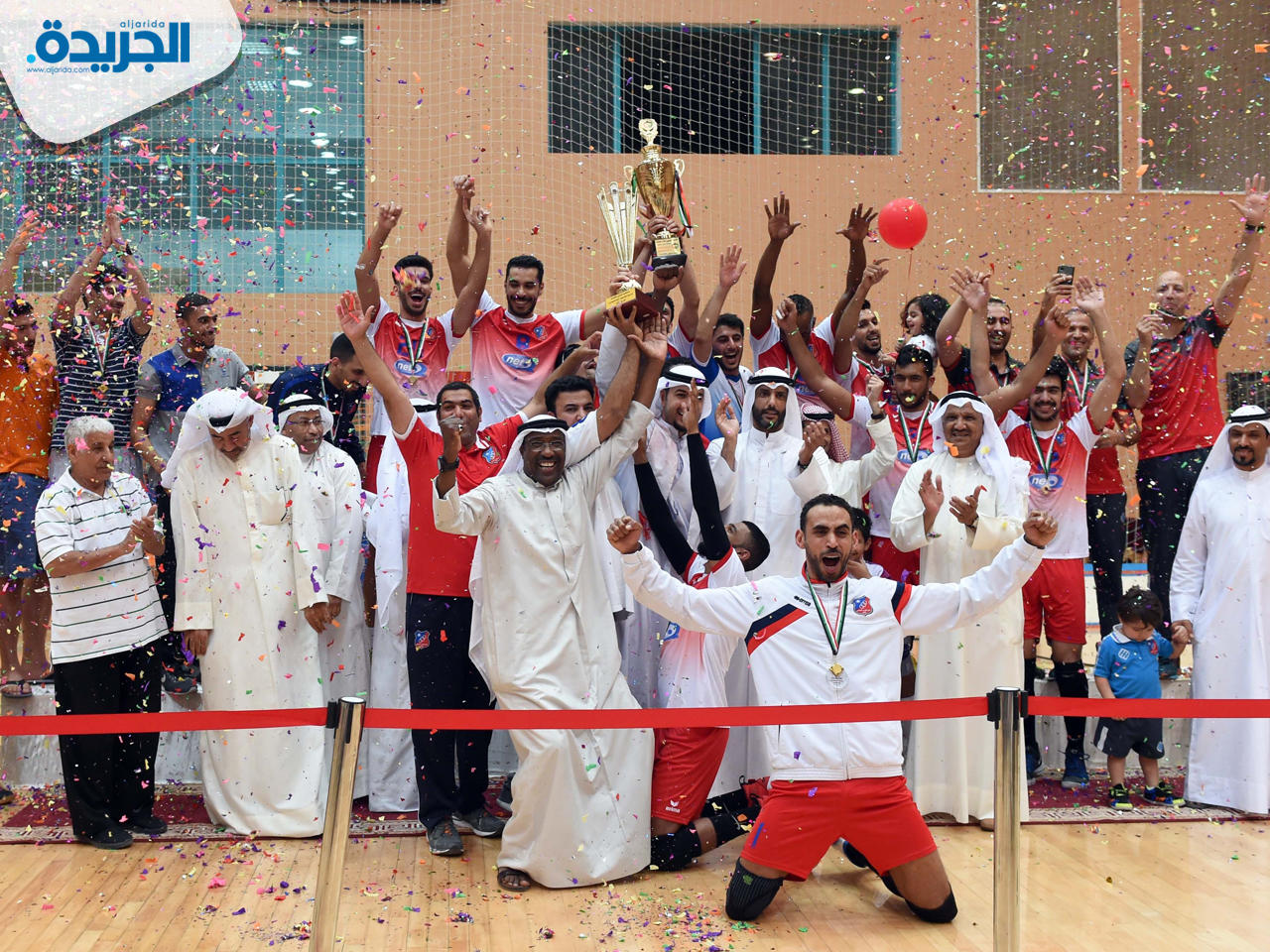  فرحة لاعبي نادي الكويت الرياضي بالفوز والتتويج باللقب