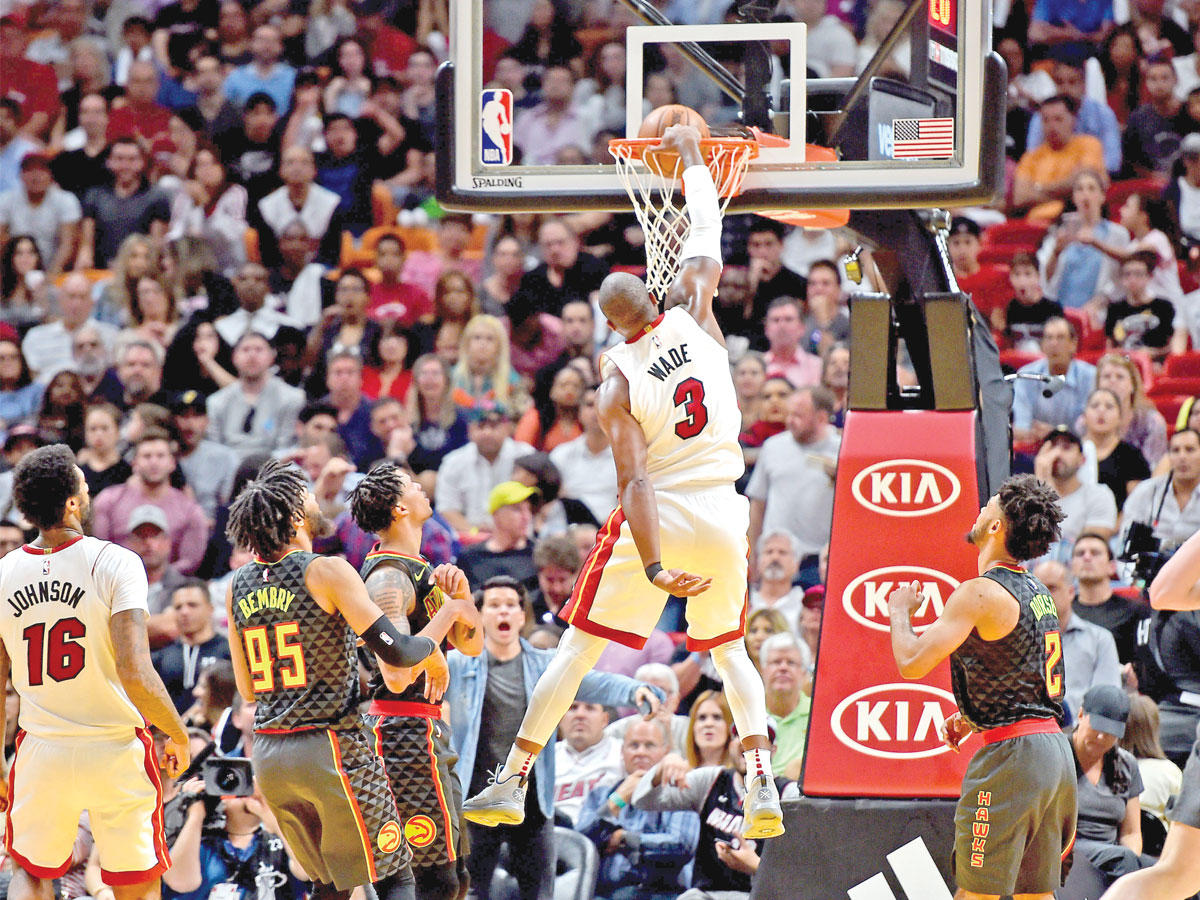 دواين واد نجم ميامي خلال مواجهة أتلانتا هوكس