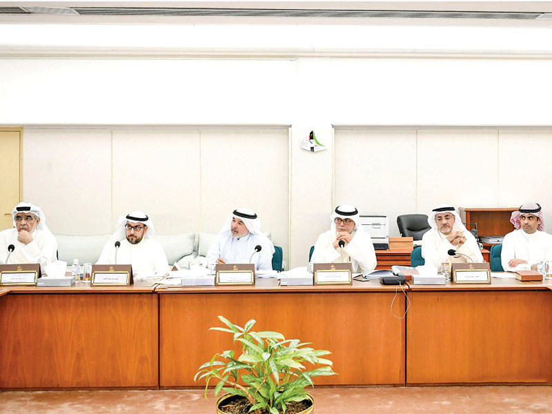 اللجنة المالية في اجتماعها أمس