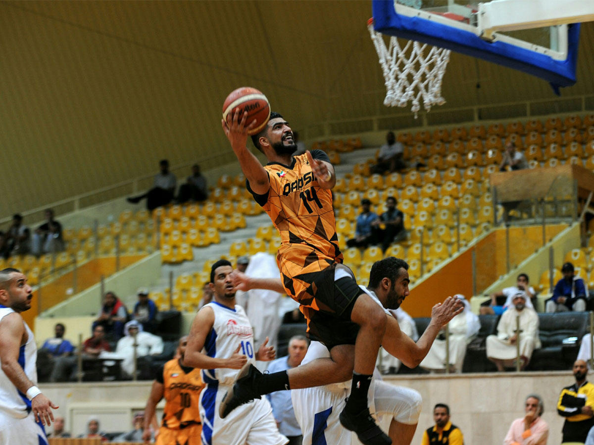 جانب من مواجهة الفريقين في القسم الأول 