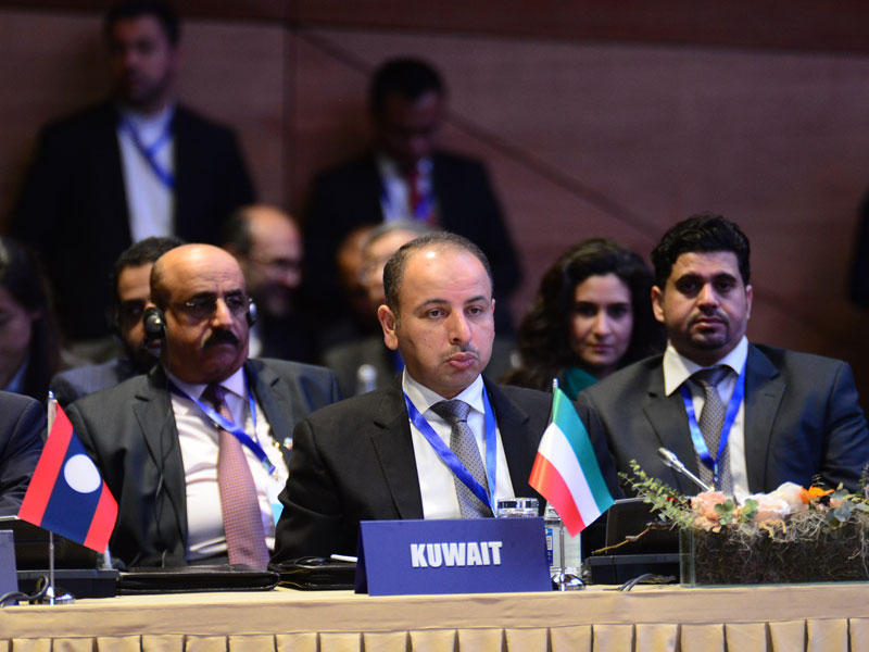 ناصر الهين يلقي كلمة الكويت