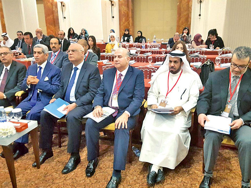 الخرافي مترئسا وفد الكويت في الملتقى البلدي الأول