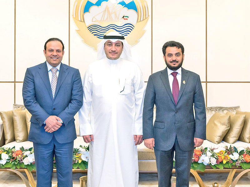 عسكر متوسطاً الحويلة والكندري