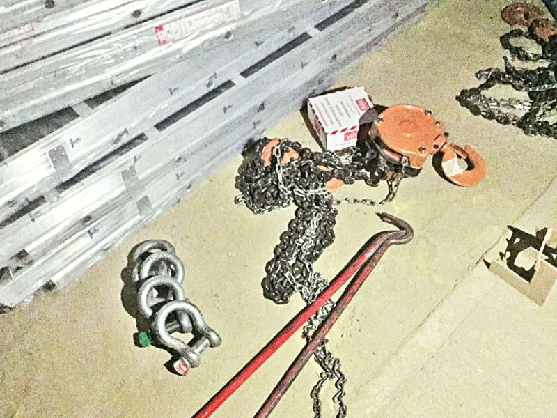 جانب من المسروقات