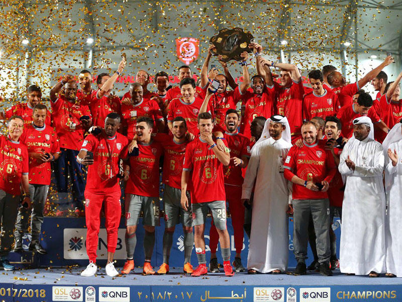 فريق الدحيل على منصة التتويج